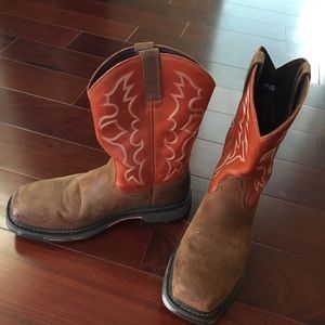 Men’s 11.5 Ariat steel toe boots